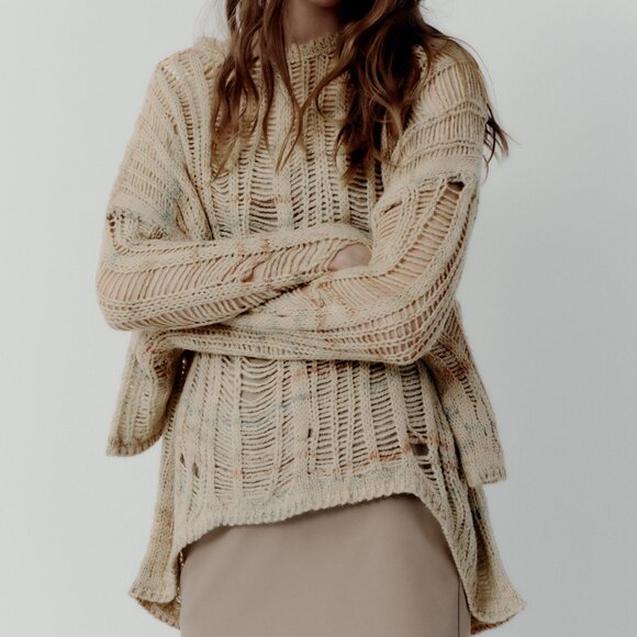 ZARA Oversized Knit Sweater with Rips SIZE M NWT Bloggers Favorite - Picture 2 of 10